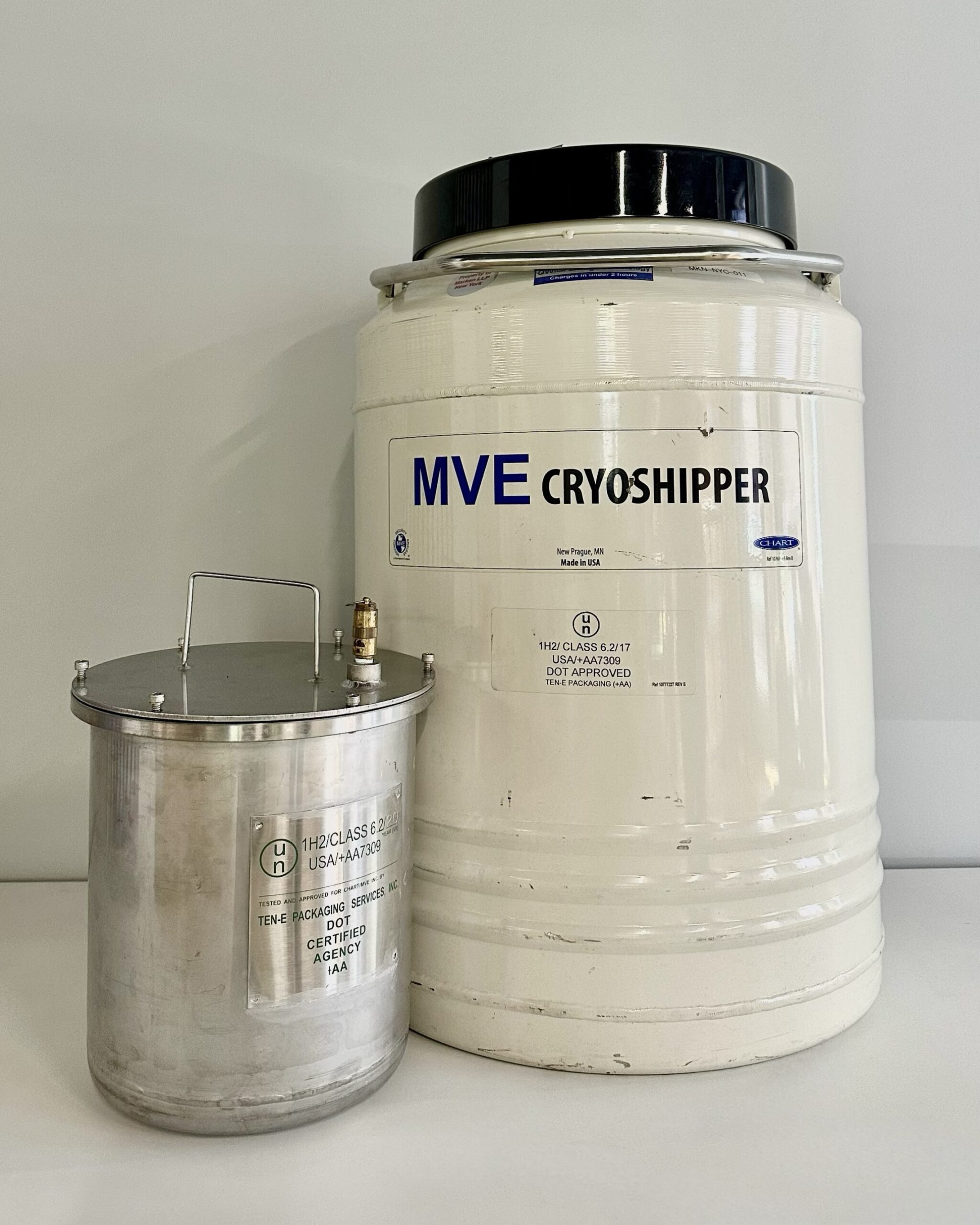 aaa-cargo-ivf-sample-shipment.jpg AAA Cargo shipping IVF embryos and samples in LN Shippers